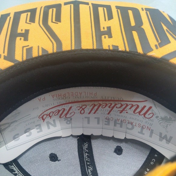 Mitchell & Ness Los Angeles Lakers Snapback Hat - Gray/Yellow new old stock - Picture 7 of 10